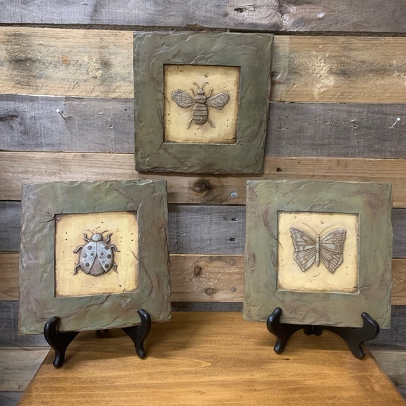 Set of Three Unique Insect Slate Plaques - Wall Decor by LG Sourcing - Picture 1 of 7